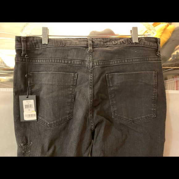 DKNY Distressed Jeans NWT - Picture 8 of 16